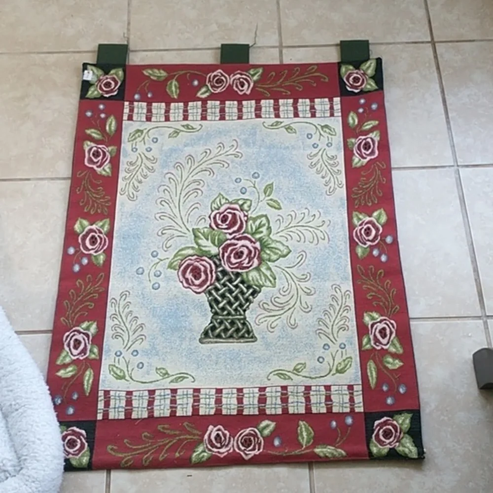 Cottage Rose Floral Wall Hanging Tapestry
